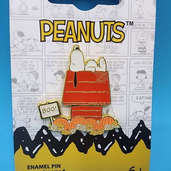 Loungefly Peanuts Snoopy Dog House Boo Pumpkin Halloween Enamel Pin NEW - Picture 3 of 10